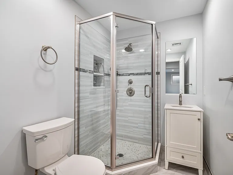 80 E Sunnyside Ln #1 — Photo 20
