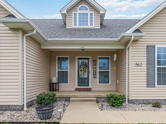 2nd image of 562 Ridgefield Dr #562