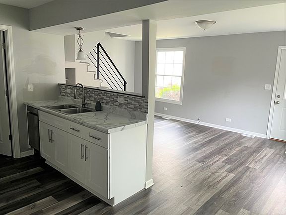 5th image of 1279 Prairie Ave Unit C