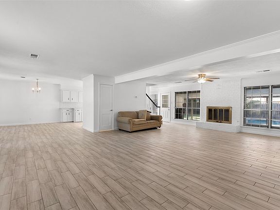 4th image of 550 Gunston Ct