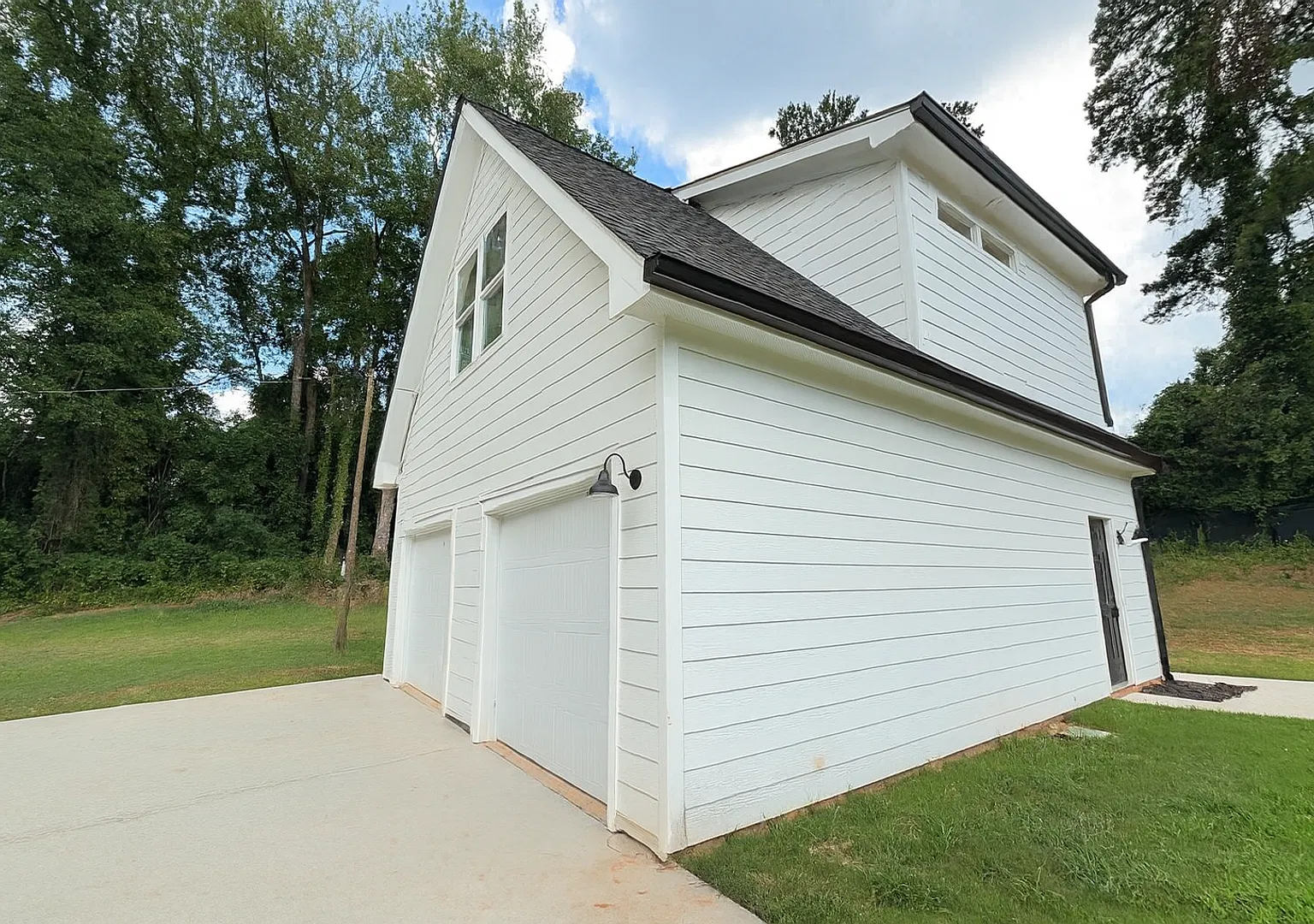 Studio Apartment Pre-Leasing For August 10th 2027! — Photo 2