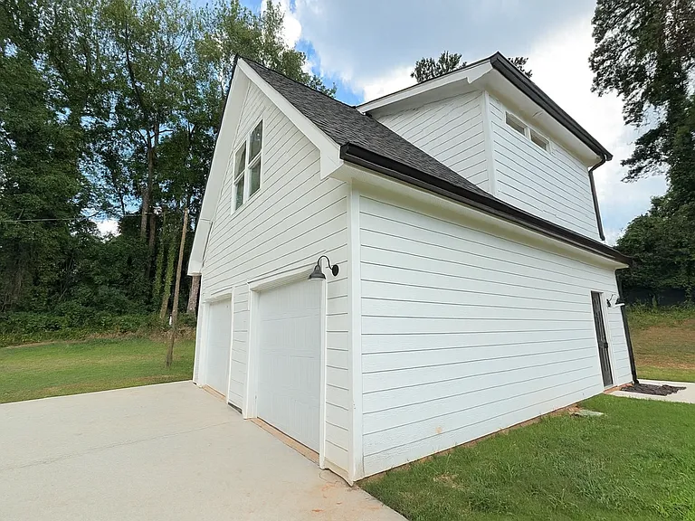 209 Briarcliff Ln #B — Photo 2