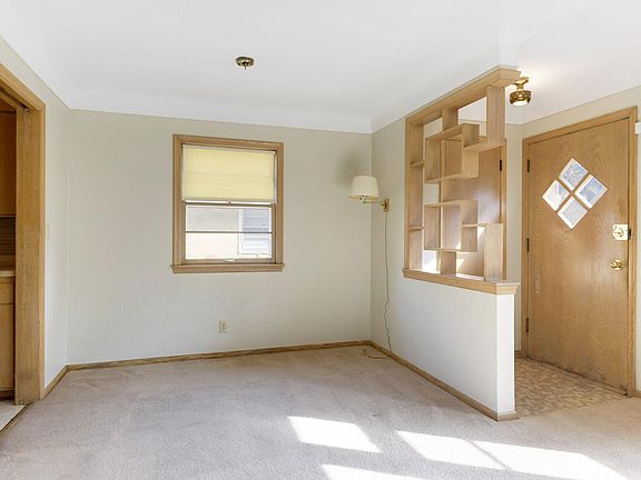 5th image of 1307 Etna St