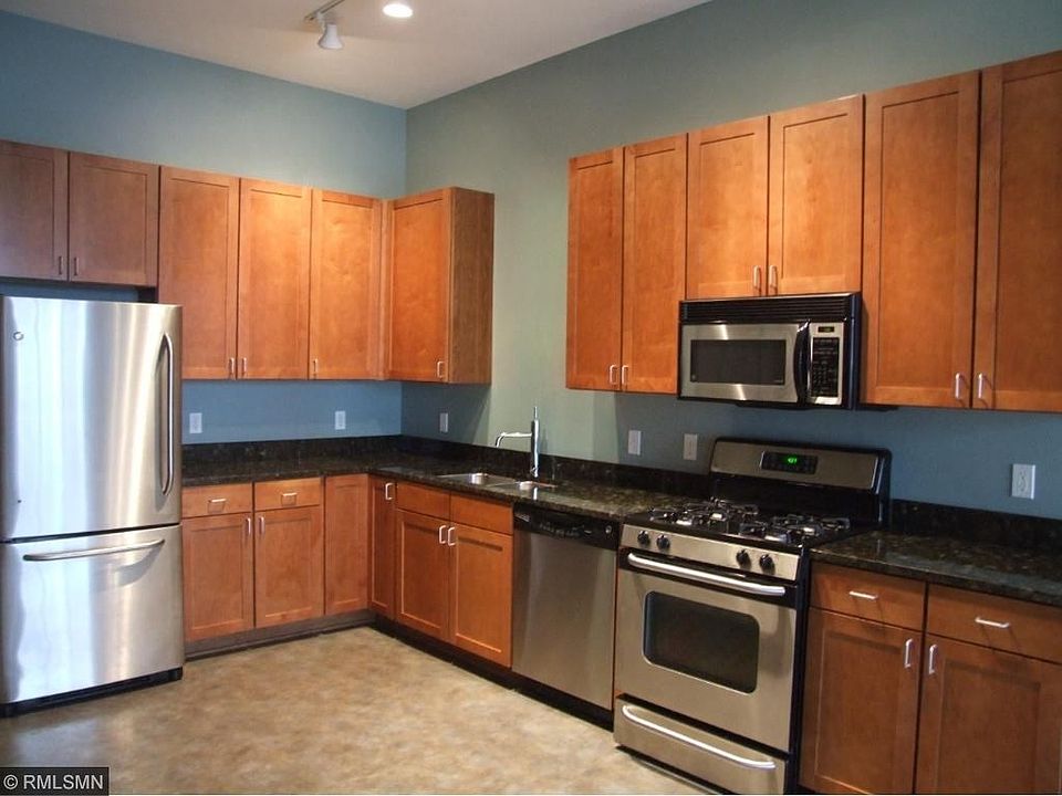 1st image of 2650 University Ave W APT 216