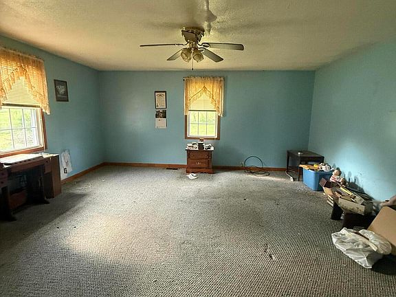 4th image of 297 N Stewart Rd