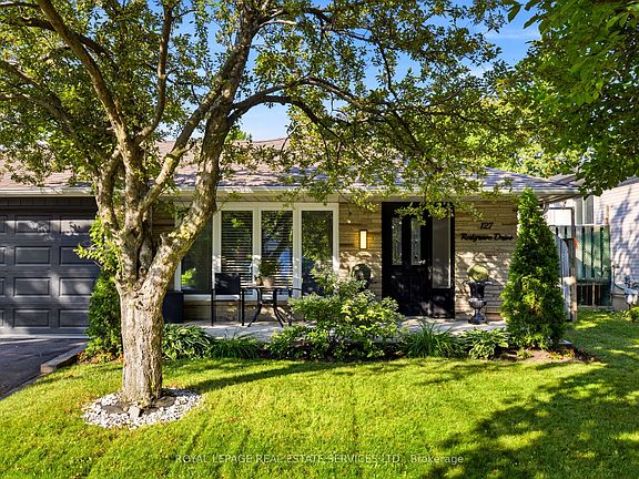 2nd image of 127 Redgrave Dr