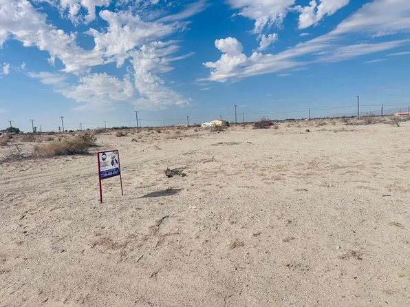 1042 Treasure Dr, Thermal, CA 92274