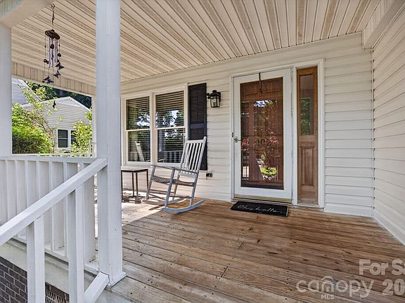 3rd image of 102 Carabelle Cir
