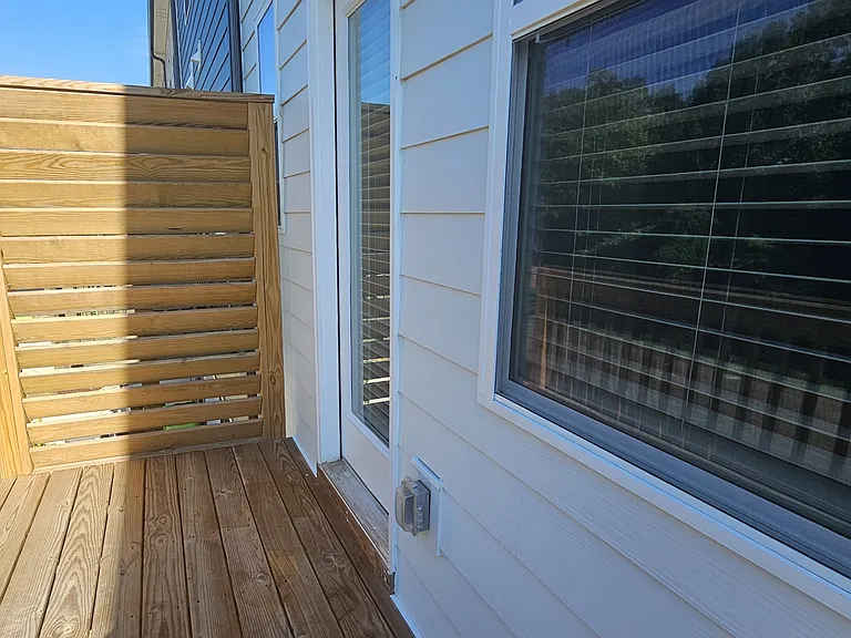 430 Rowe Way — Photo 20