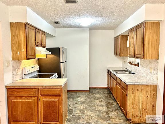 5th image of 430 Whitewing Dr