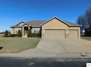 105 NE 2194p Ln, Clinton, MO 64735