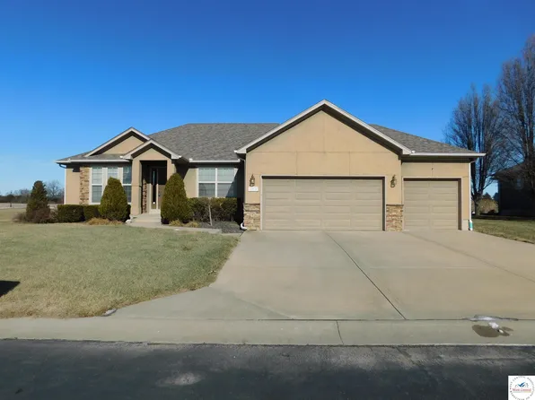 105 NE 2194p Ln, Clinton, MO 64735