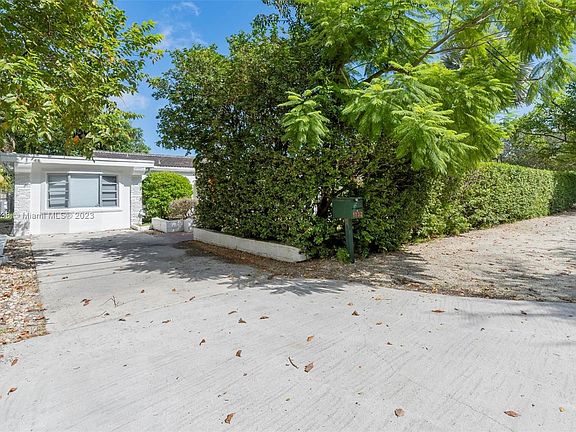 3rd image of 1732 NE 18th Ave