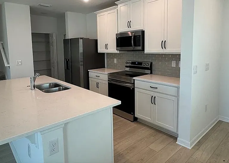 266 Thompson Village Ave — Photo 3
