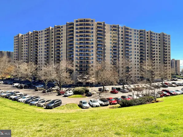 205 Yoakum Pkwy Unit 703, Alexandria, VA 22304