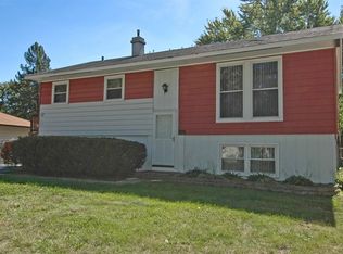 1607 Seminole Ln, Carpentersville, IL 60110