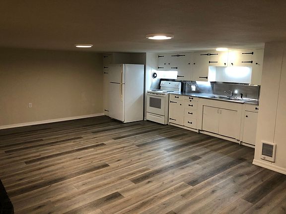 3rd image of 2199 Union Ave #2