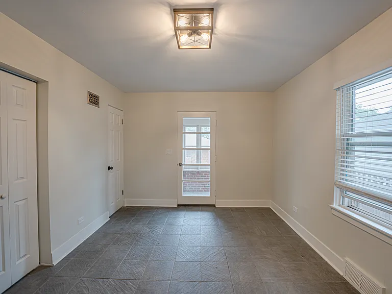 219 Spring Ave — Photo 12
