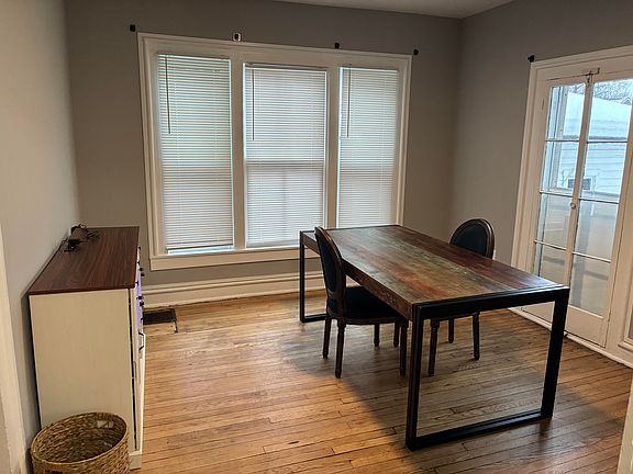3rd image of 130 W Dutton St