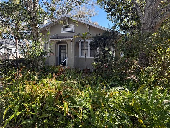 2nd image of 2346 18th Avenue