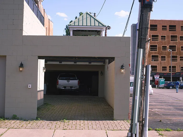 265 S 5th St — Photo 38