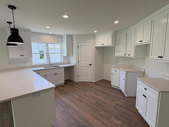 5th image of 269 Cardinal DRIVE
