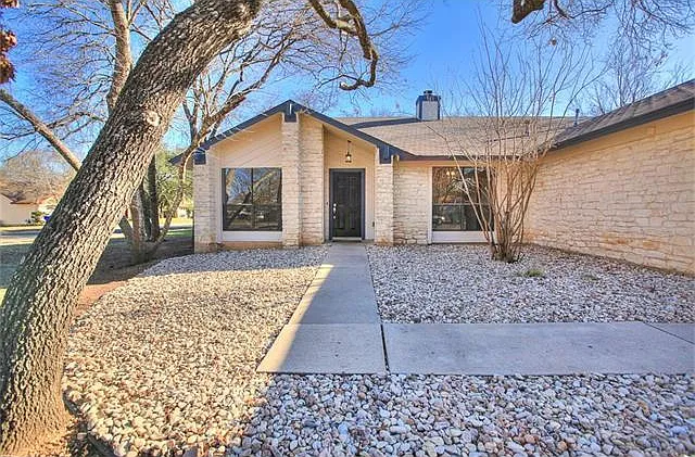 500 Bayberry Ct — Photo 1