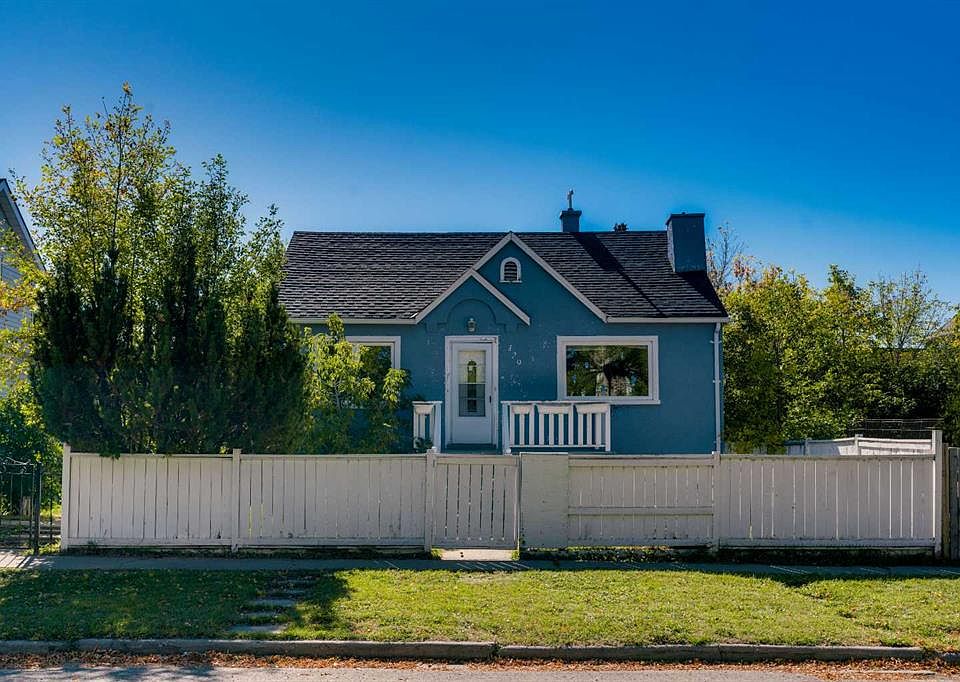 1st image of 129 N 18th Ave NW