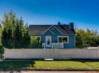 129 N 18th Ave NW, Calgary, AB T2M 0S9