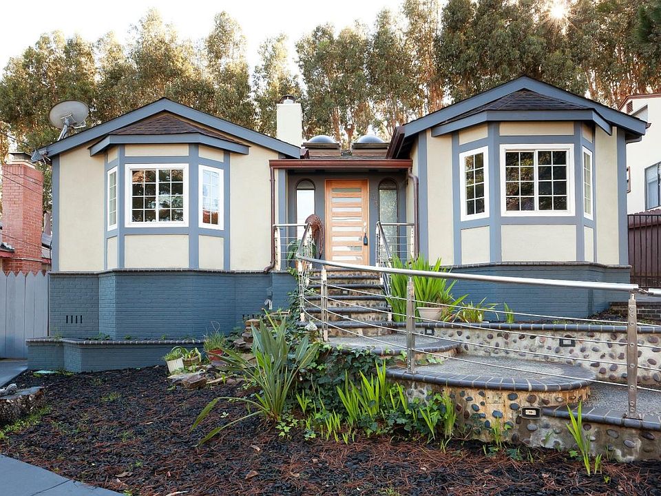 1st image of 535 Capuchino Dr