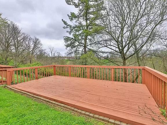 5th image of 34 Shaw Dr