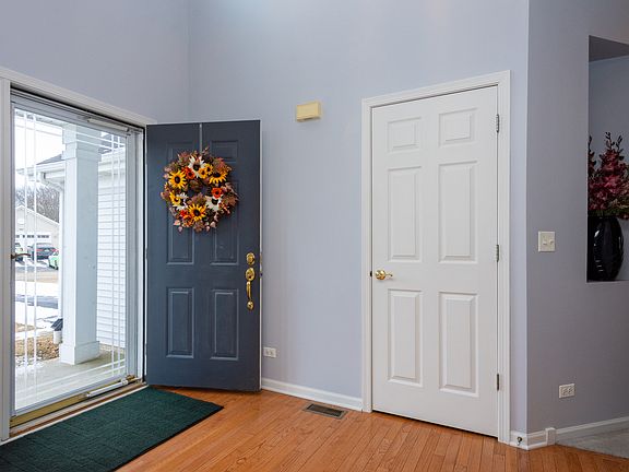 3rd image of 25902 W Steeplebush Ln
