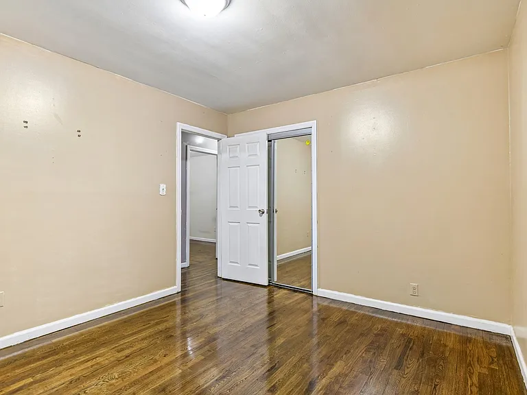 183 Litchfield Ave — Photo 14