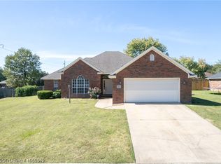 111 Horizon Ln, Alma, AR 72921
