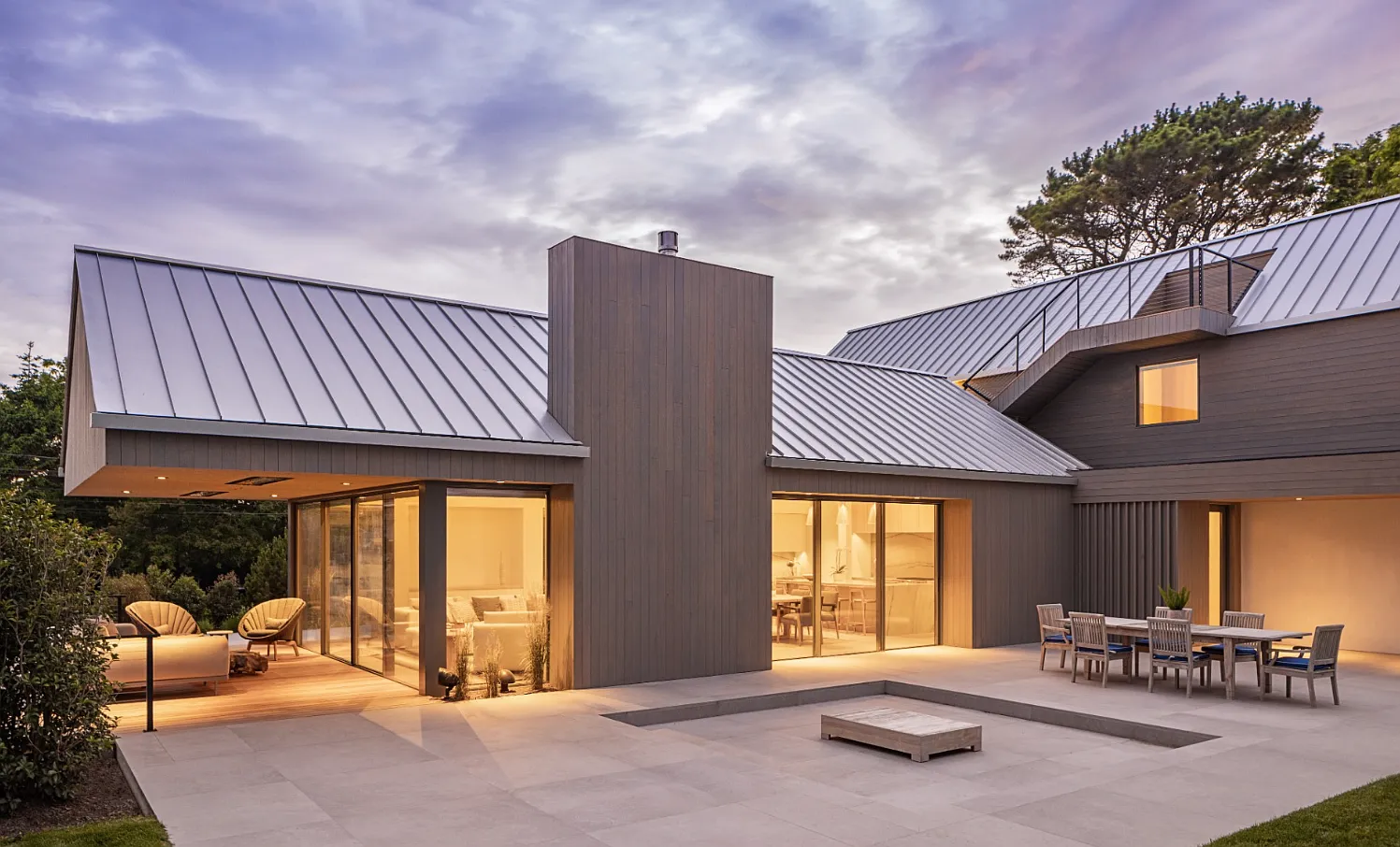 Custom Built Six Bedroom Ditch Plains Beach House For Rent — Photo 2