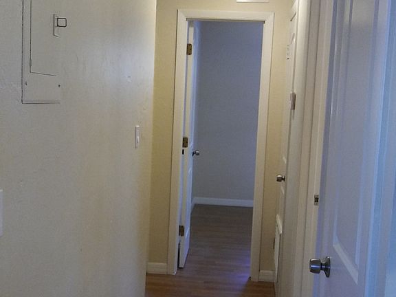 4th image of 928 NE 19th St