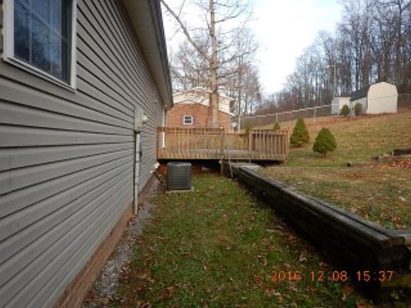 4th image of 222 Foxborough St