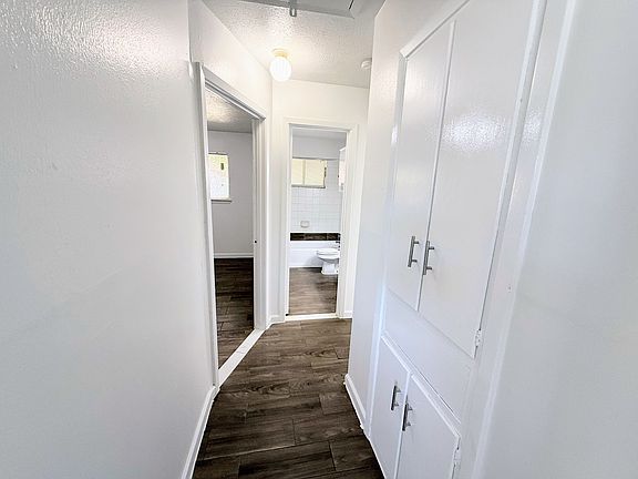 4th image of 2104 James Bowie Dr #1