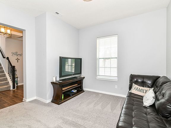 3rd image of 15180 Fenchurch Dr