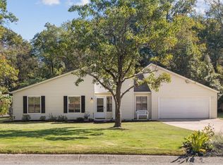 219 Colony Springs Dr, Woodstock, GA 30188