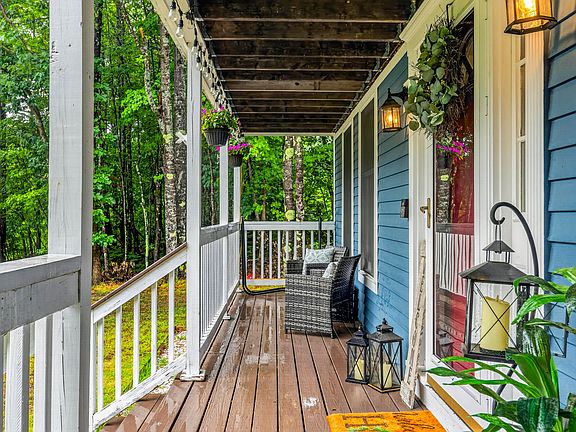 5th image of 28 River Meadows Drive