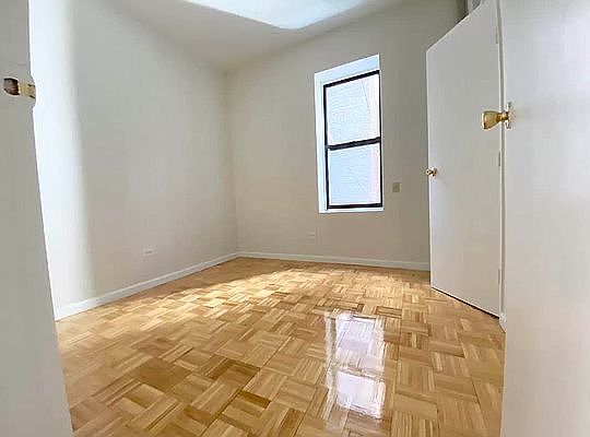 3rd image of 718 W 178th St APT 2