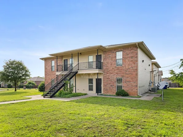 2100 Breezy Dr, Woodway, TX 76712