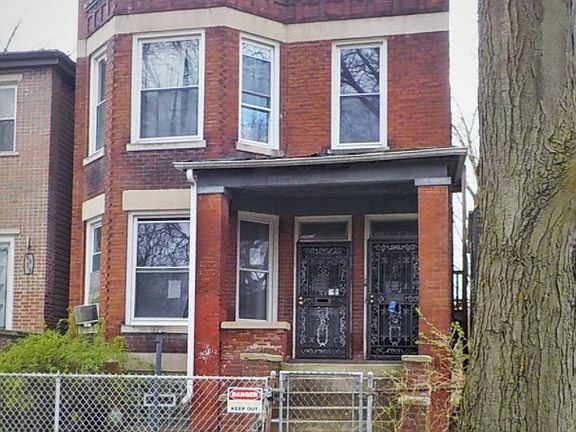 2nd image of 6921 S Kimbark Ave