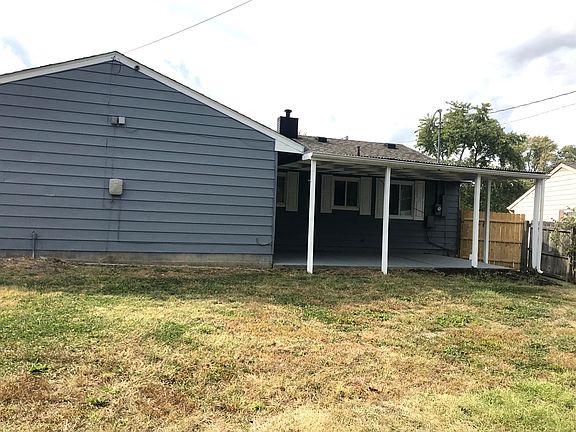 3rd image of 2200 Sunset Dr