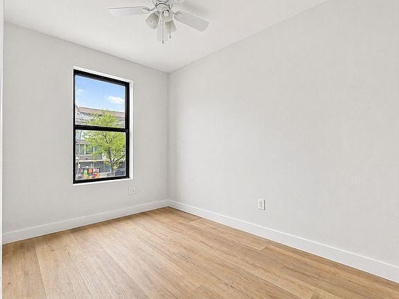 5th image of 3415 Broadway APT 4S