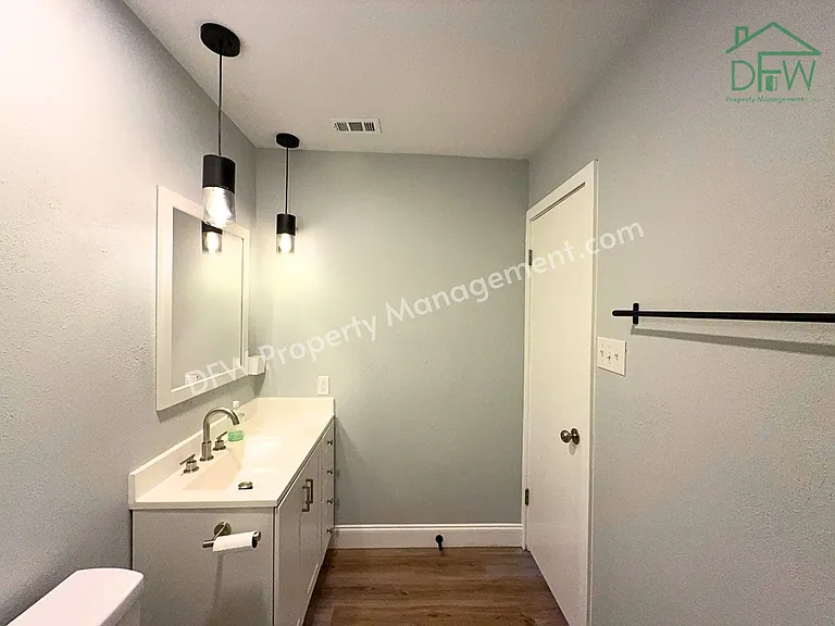 8917 Vernon Dr — Photo 9