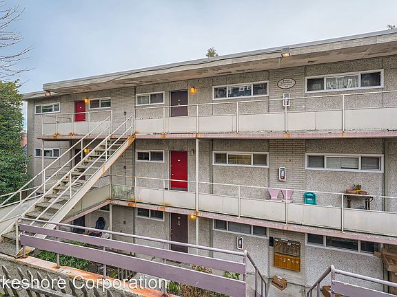 2nd image of 109 25th Ave E #304
