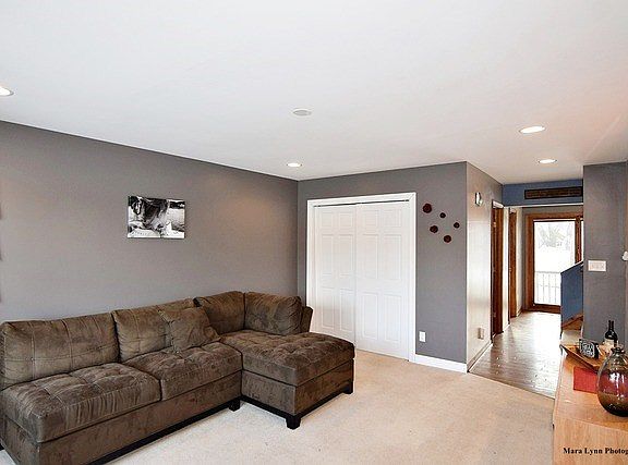 5th image of 1206 W Galena Blvd