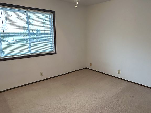 5th image of 3223 Scenic Dr #11290876